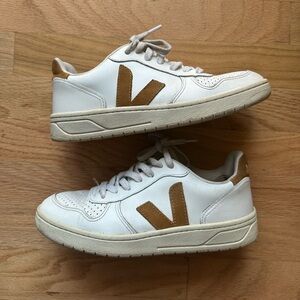 Veja v-10 sneakers women’s